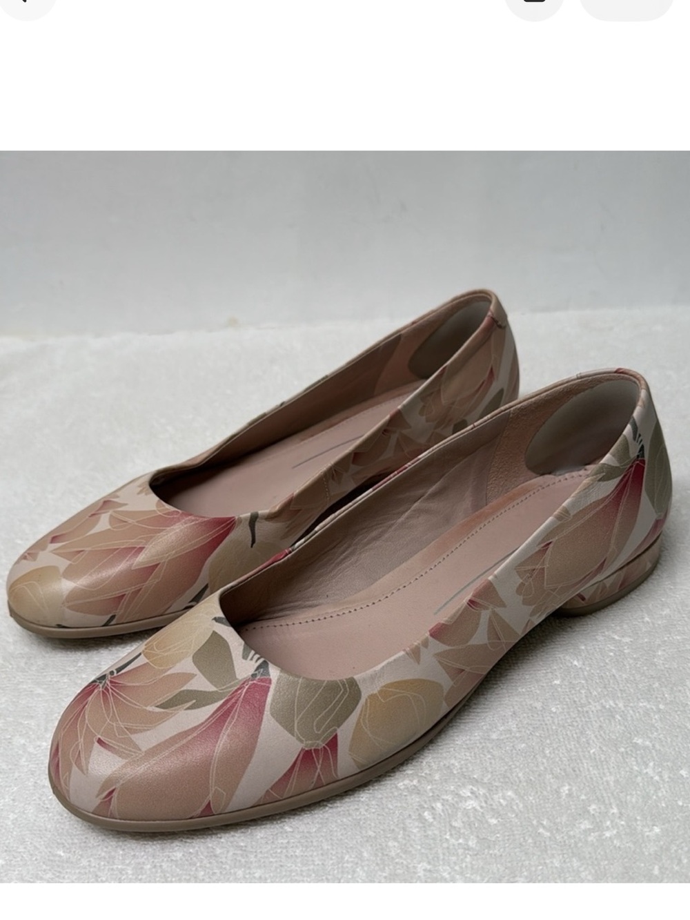 Ecco Anine Floral Ballerina Flat‎ Size 8
